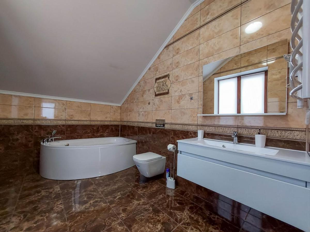 Graff Hotel Дніпро Екстер'єр фото